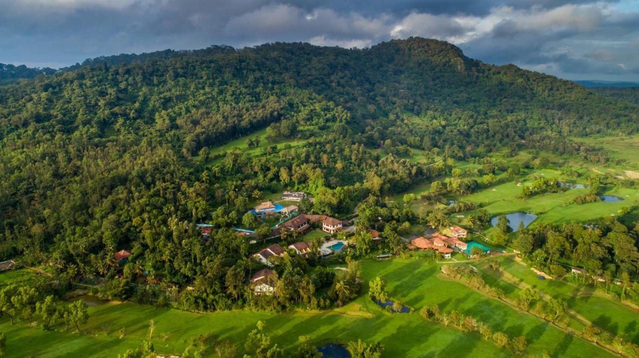 Amritara Ambatty Greens Resort Virajpet Eksteriør bilde