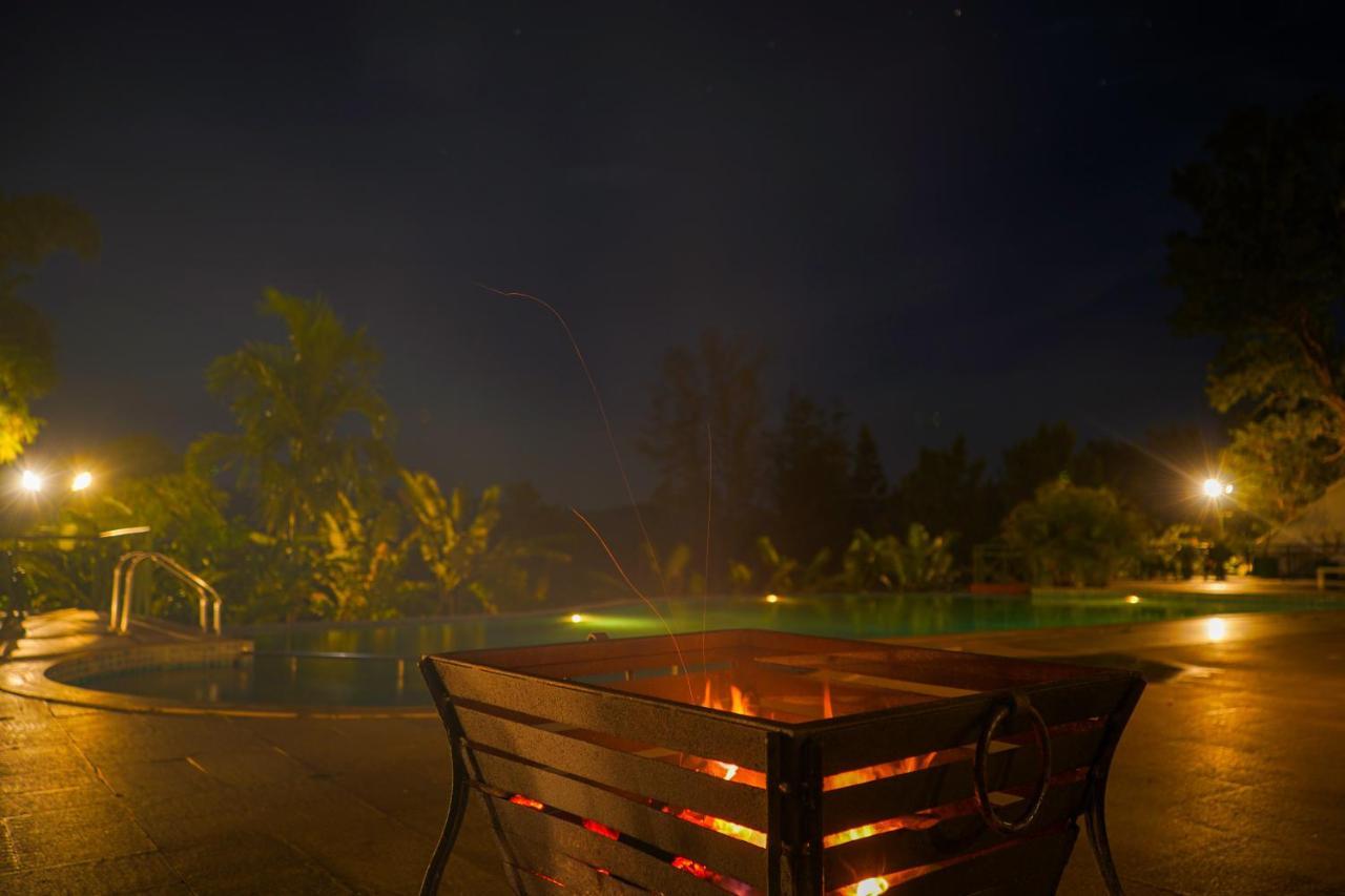 Amritara Ambatty Greens Resort Virajpet Eksteriør bilde