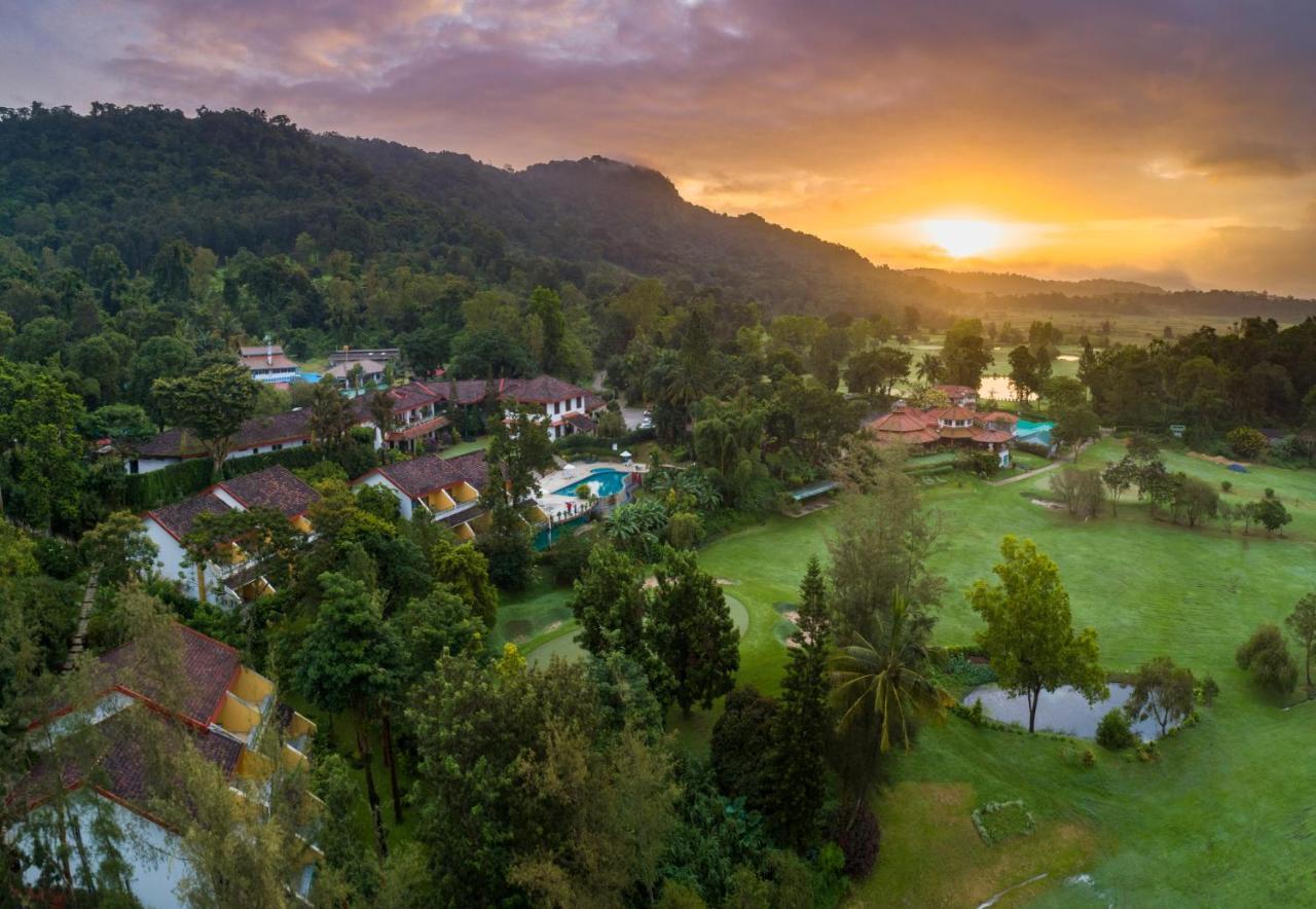 Amritara Ambatty Greens Resort Virajpet Eksteriør bilde