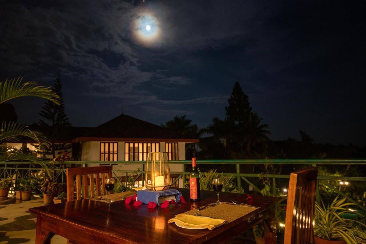 Amritara Ambatty Greens Resort Virajpet Eksteriør bilde