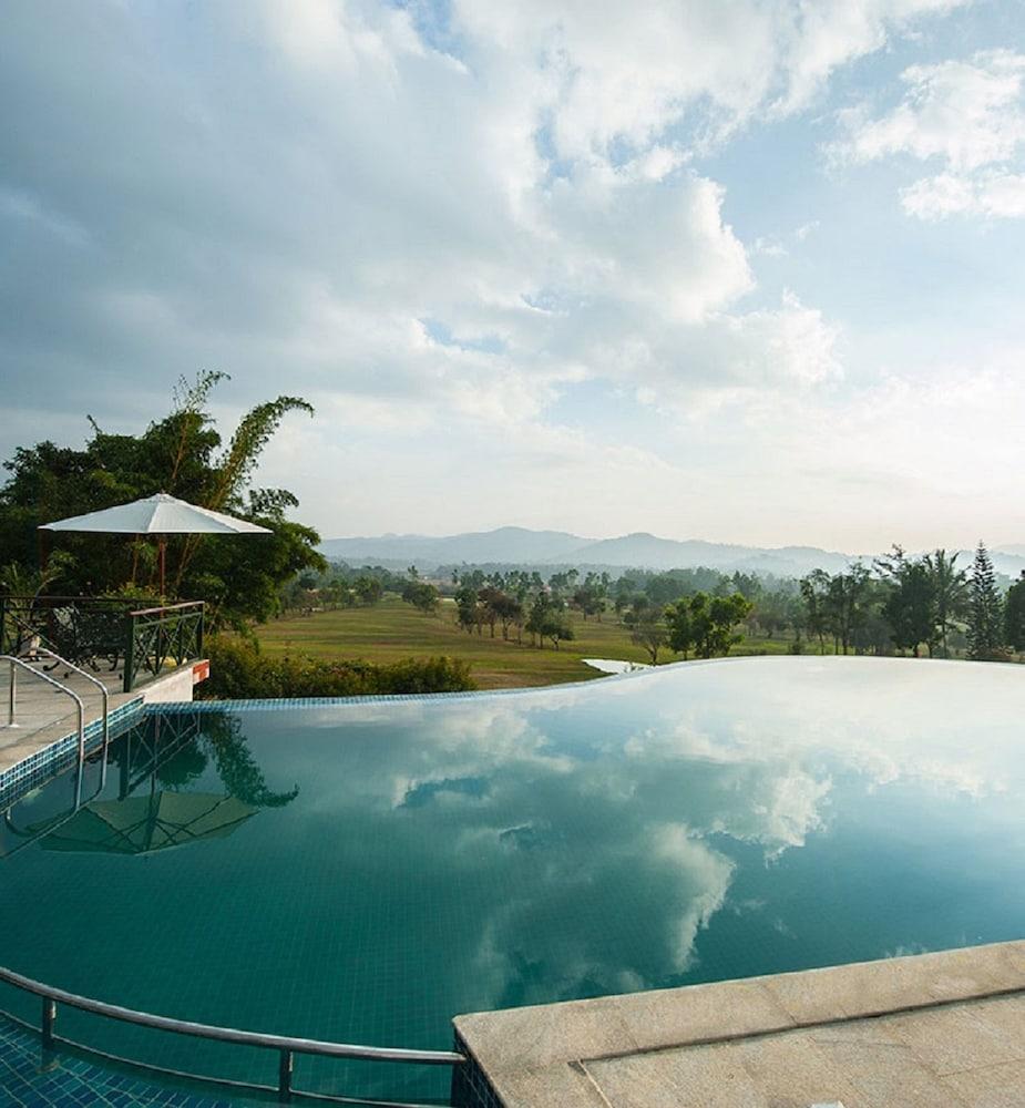 Amritara Ambatty Greens Resort Virajpet Eksteriør bilde