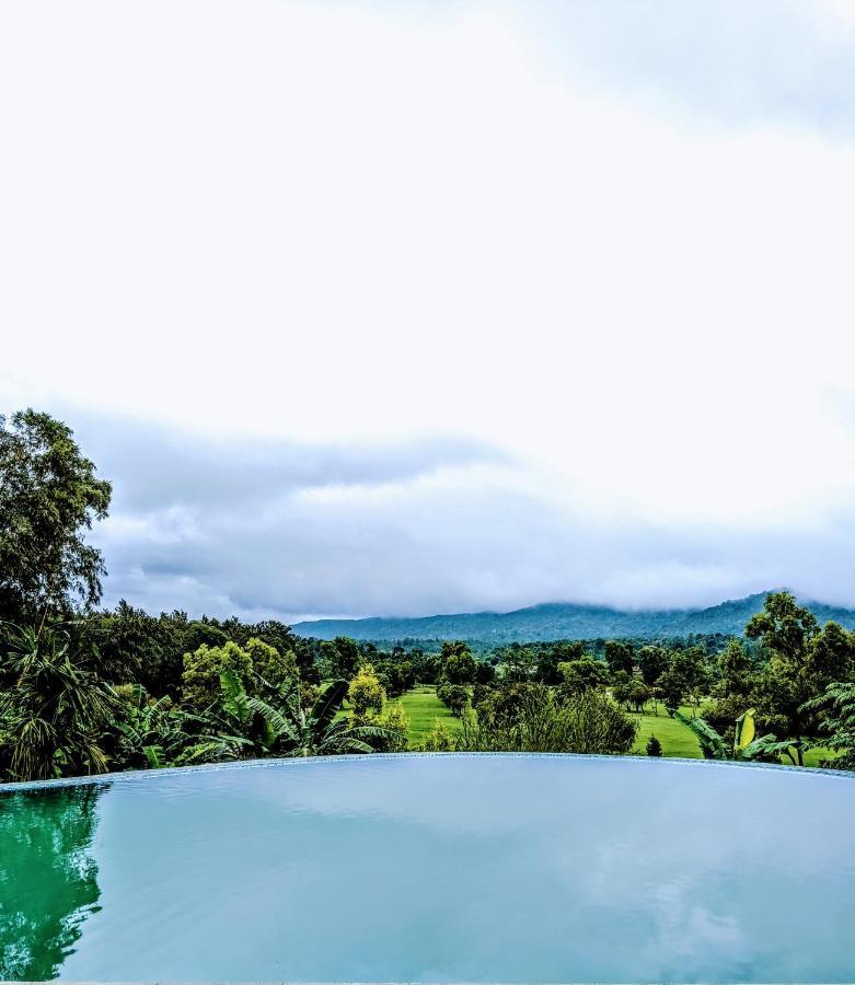 Amritara Ambatty Greens Resort Virajpet Eksteriør bilde